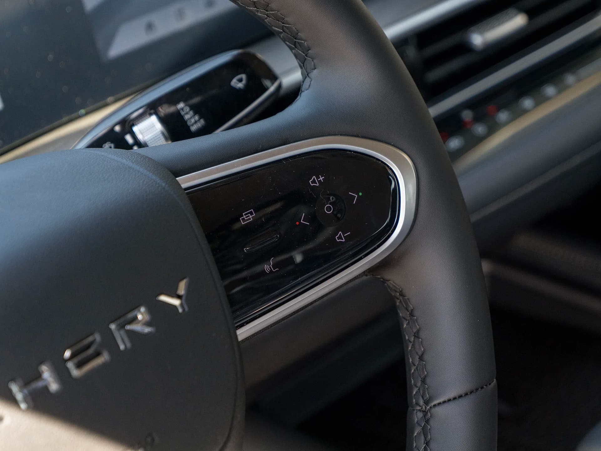 Chery Arrizo 8 23