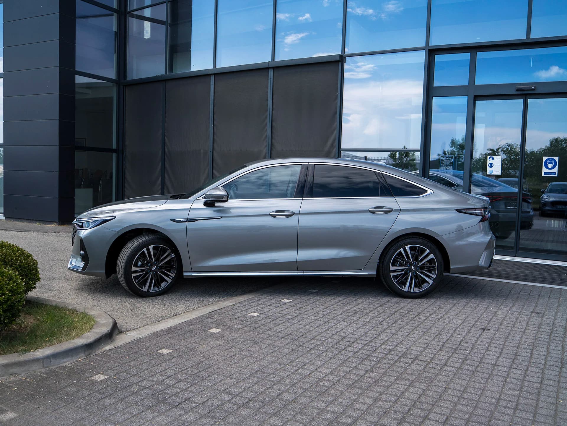 Chery Arrizo 8 5